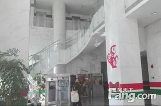 上海實業(yè)大廈寫字樓出租 徐家匯精裝朝南帶家具，鑰匙房隨時看房